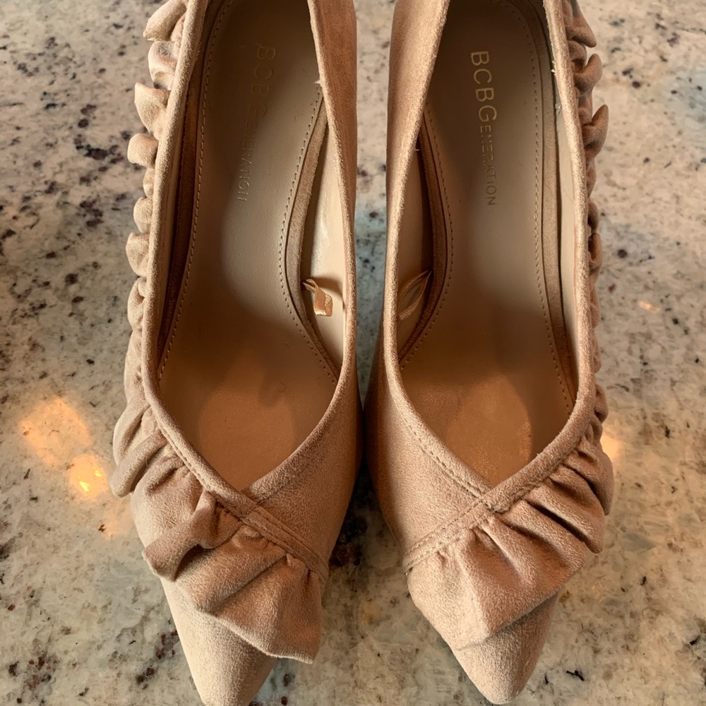 BCBGENERATION Suede Pumps